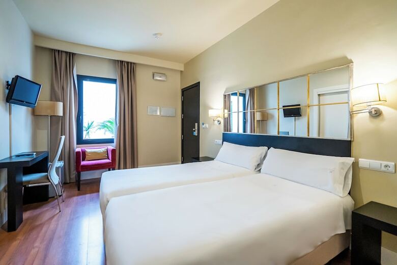 Hotel Yit El Postigo