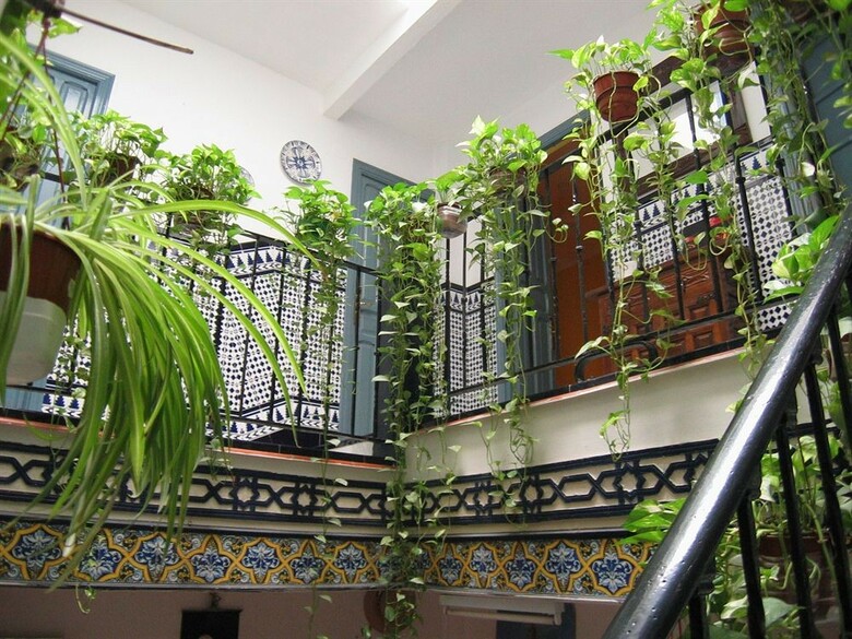 Hostal Pensi�n Montore�a