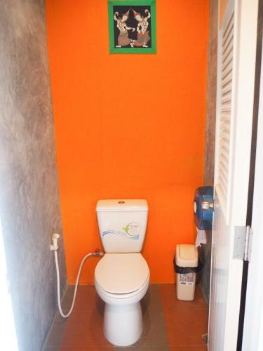 Baan Chalok Hostel