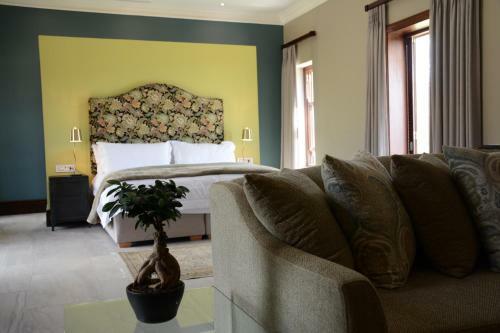 Hostal The Terraces @ Chambray Estate