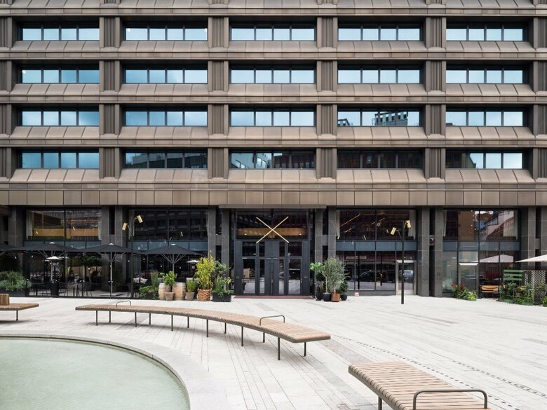 Hotel At Six