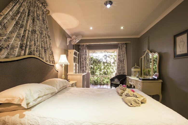 Hostal De Ark Guest House