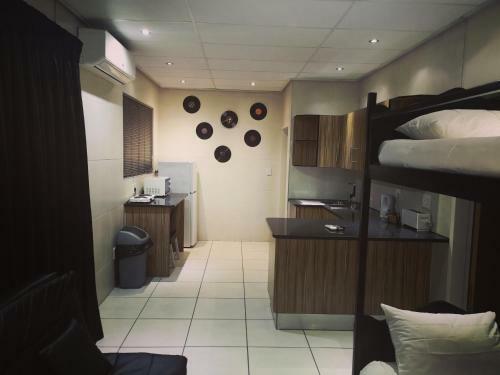 Hostal Rose Garden Overnight Stay