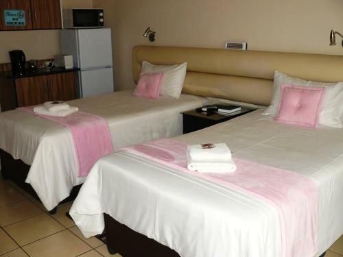 Hostal Rose Garden Overnight Stay