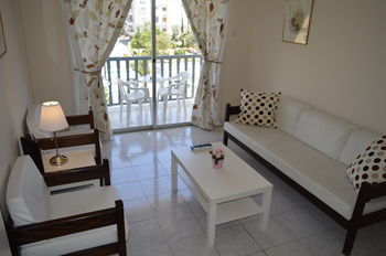Residencia Lordos Hotel Apartments