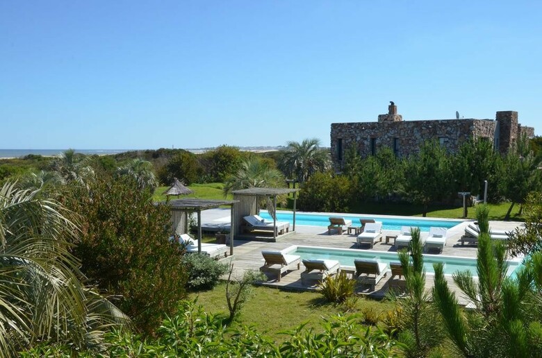 Casa Suaya Hotel