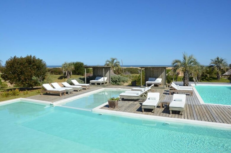 Casa Suaya Hotel