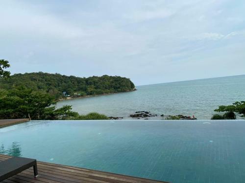 Anatta The Cliff House