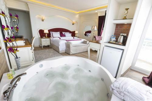 Andalouse Elegant Suite Hotel