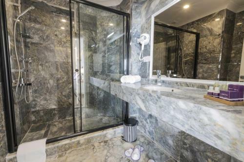 Andalouse Elegant Suite Hotel