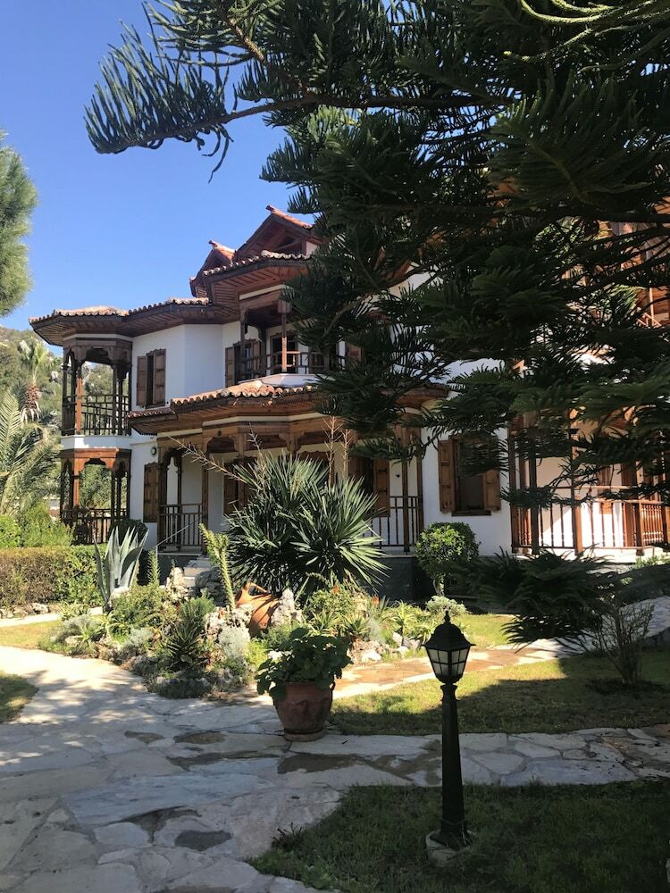 Asur Hotel & Aparts & Villas
