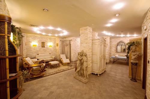 Grand Hotel London