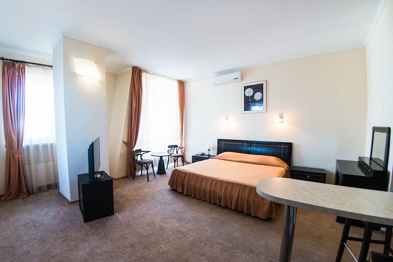 Hotel Black Sea Panteleymonovskaya