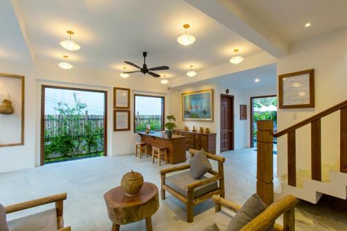 Vina Beach Pool Villas
