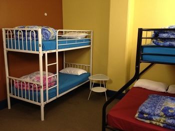 Central Perk Backpackers - Hostel