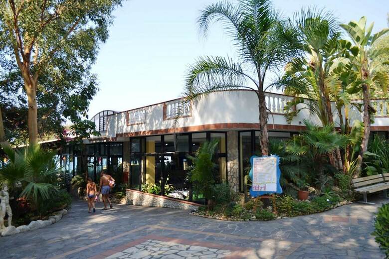 Hotel Village Eden