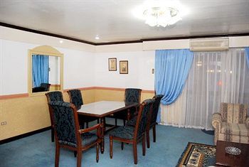 Sarabia Manor Hotel & Convention Center