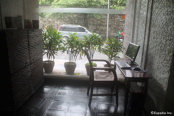 Oasis Paco Park Hotel