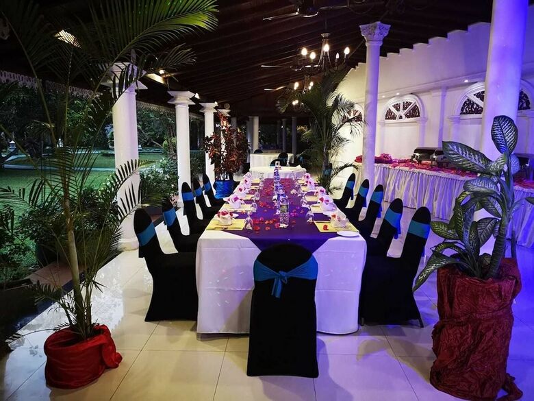 Hotel Bougainvilla