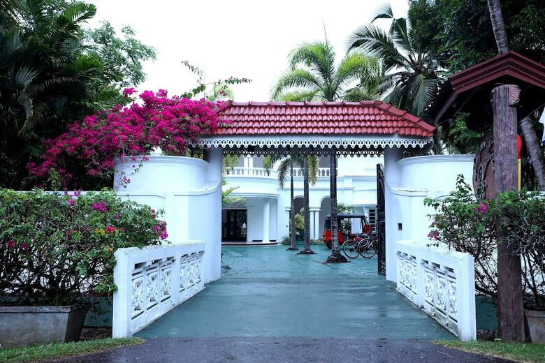 Hotel Bougainvilla