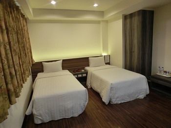 Lotus Yuan Business Hotel