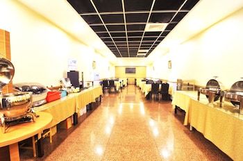 Lotus Yuan Business Hotel