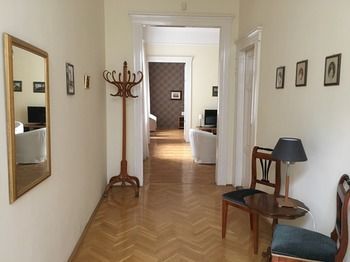 Hi5 Apartments - Central