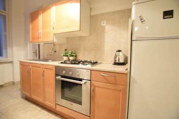Hi5 Apartments - Central