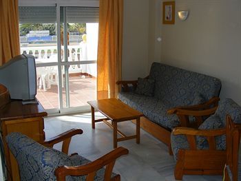 Aparthotel Apartamentos Tur�sticos Las Rosas De Capistrano