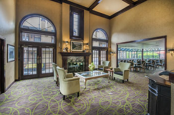 Hotel Cloverleaf Suites