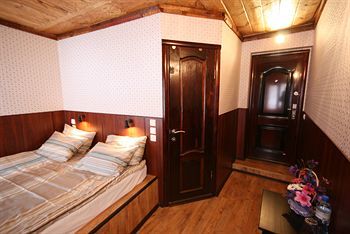 Albergue Basilica Hotel