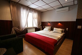 Albergue Basilica Hotel