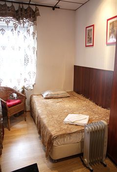 Albergue Basilica Hotel