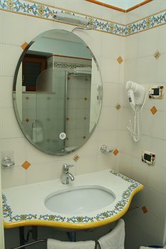 Hostal Hotel Myage