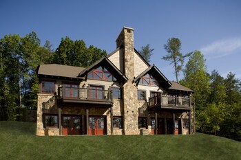 Posada Lanier Islands Legacy Lodge