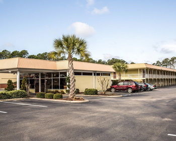 Hotel Rodeway Inn & Suites