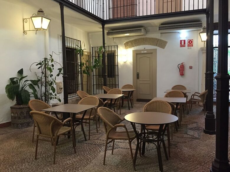 Hotel Los Patios