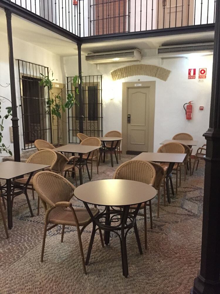 Hotel Los Patios