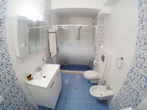White Residence Apartments