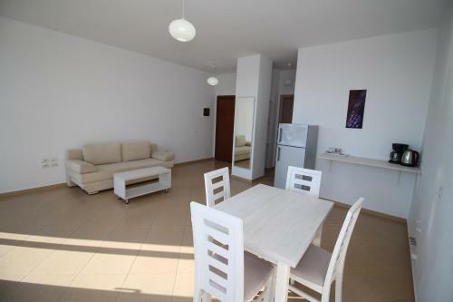 Kristina Apartments