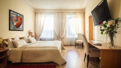 Hotel L�hr
