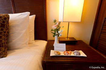 Hotel Waterfront Airport  Mactan