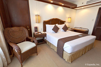 Hotel Waterfront Airport  Mactan