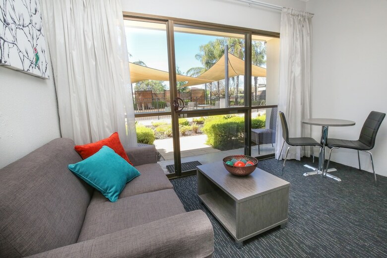 Hotel Comfort Inn Deakin Palms