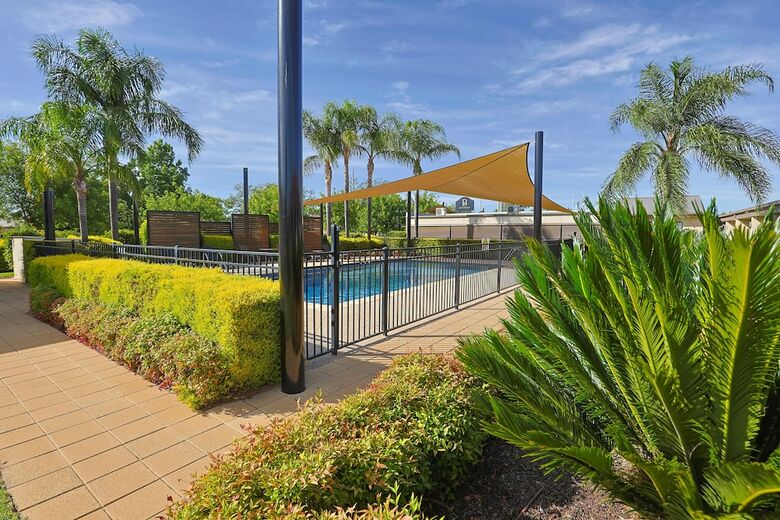 Hotel Comfort Inn Deakin Palms
