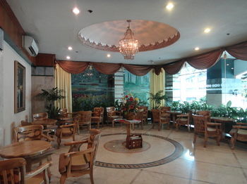 Hotel Holiday Plaza