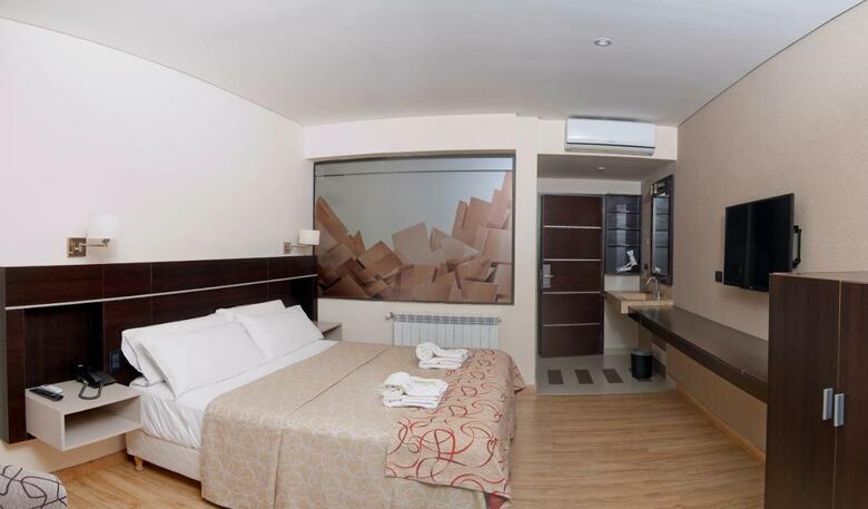Hotel Altos De Merlo Suites