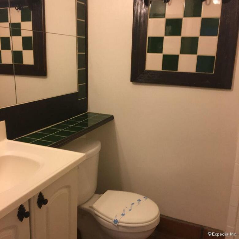Pepper Tree Hotel