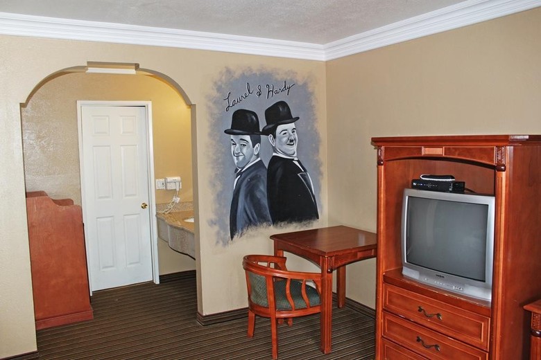 Hotel Hollywood Inn Express North