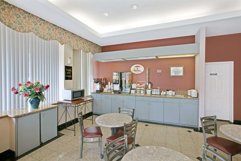 Hotel Super 8 Motel - Hollywood